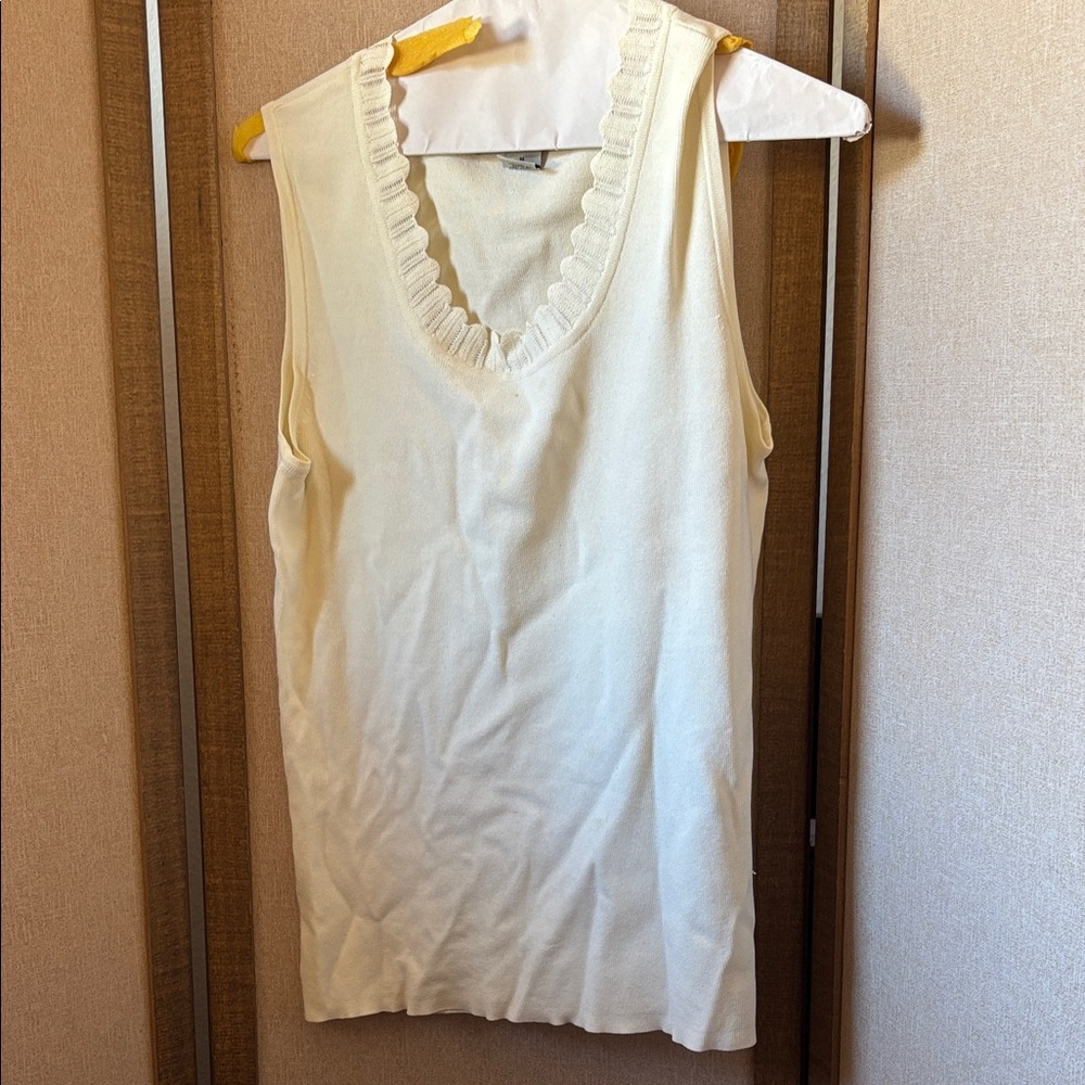 Elegant Birch Hill Cream Ruffled Women's Tank Top Medium